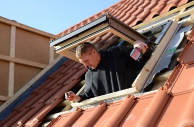 Pose de fenêtres de toit Velux à Voulmentin
